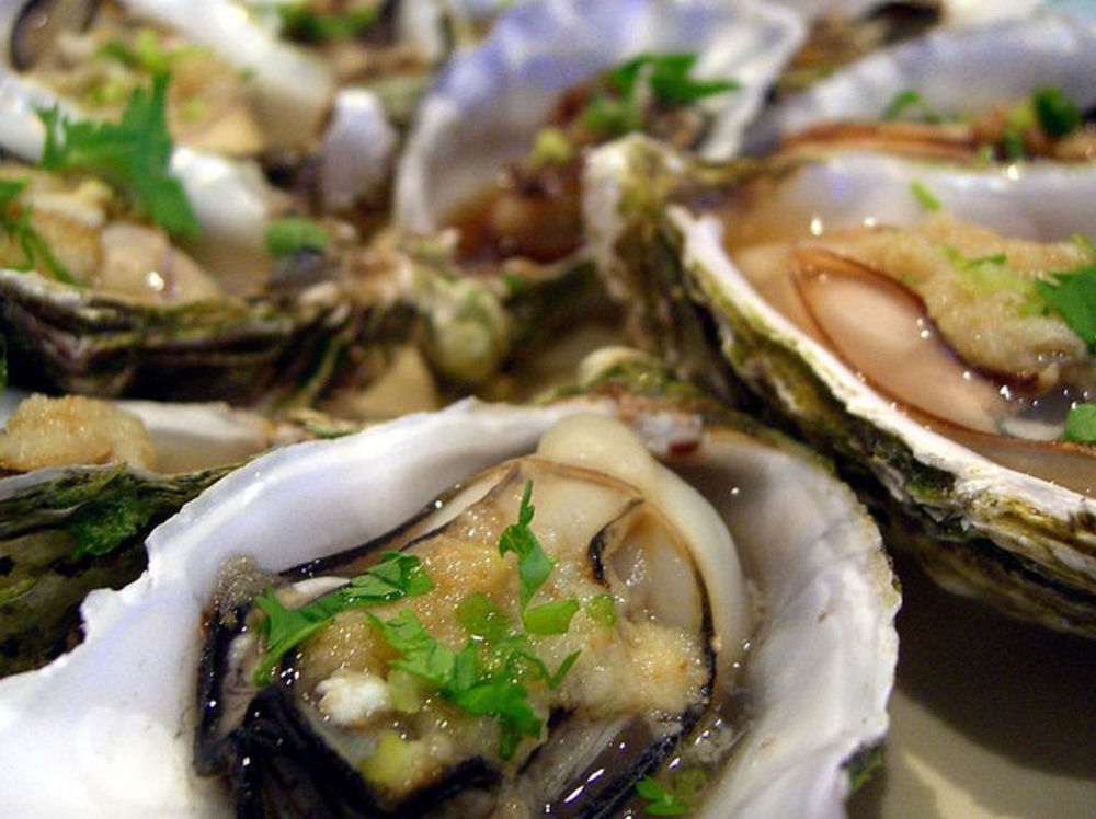 Here is a summery way to enjoy your White Stone Oyster. For the perfect dining experience try this recipe with a tropical cocktail or light beer.